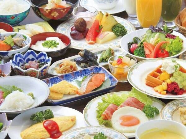 【朝食一例】朝食バイキング♪和洋40種類のメニューが並びます