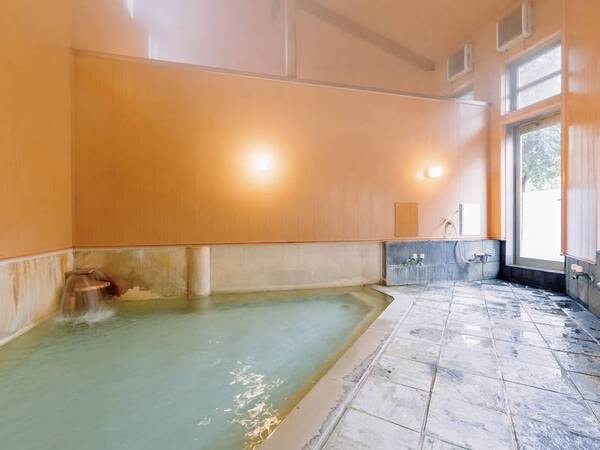 絹の湯　大浴場