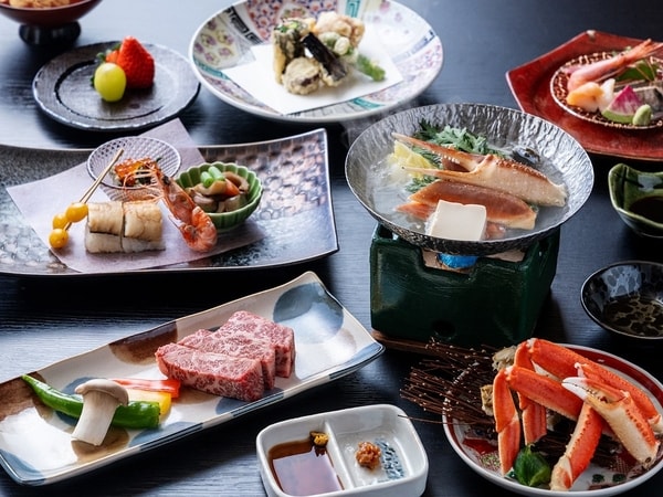 【夕食/例】蟹と和牛陶板ステーキが楽しめる人気の会席