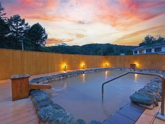 ホテル木曽温泉 黄金の湯/【混浴露天風呂(夕景)】