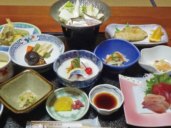 【スタンダード】秋田の名物の季節和膳/例