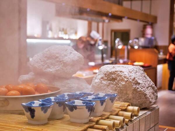 【和洋中ビュッフェ/例】ビュッフェレストラン「haspo」名物の硫黄山蒸し料理