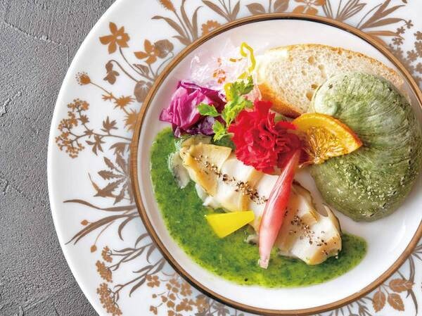 【夕食/例】アラカルト形式で一流の料理人が手掛けるお料理をオールインクルーシブでご提供。