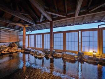 海辺のお宿 一久/【天の原 露天風呂】潮風と潮音に包まれて、ご入浴をお楽しみいただけます ※眺望は望めません