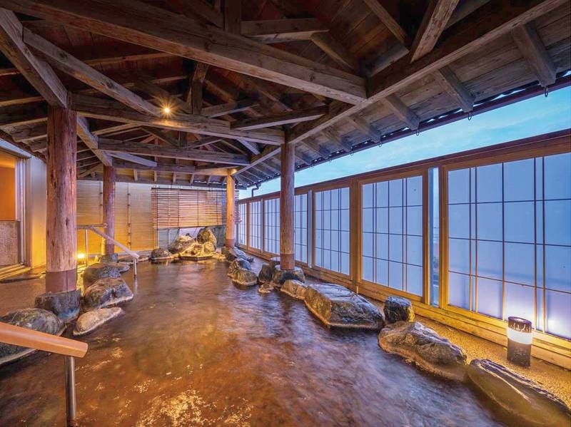 【天の原　露天風呂】ナトリウム・カルシウム塩化物泉の泉質は、疲労回復に最適です