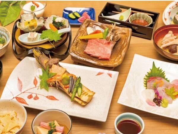 【季節替わり・調理長オススメお料理コース/例】膳のメインとなる魚は板長指示のもと直接仕入れを、山の恵みも味わえるよう、ブランド牛“山形牛”もご用意