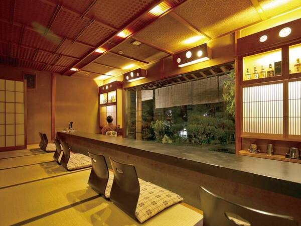 バー/本館一棟貸しのお客様限定 ※要予約 ※ご要望に応じてこちらでお食事も可能