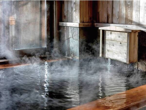 【木の風呂】溢れる源泉は贅沢の一言