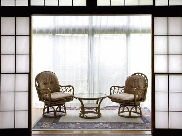 【基本プラン】家族に嬉しいゆったり和室/例 広縁があるお部屋で旅の会話がはずみます