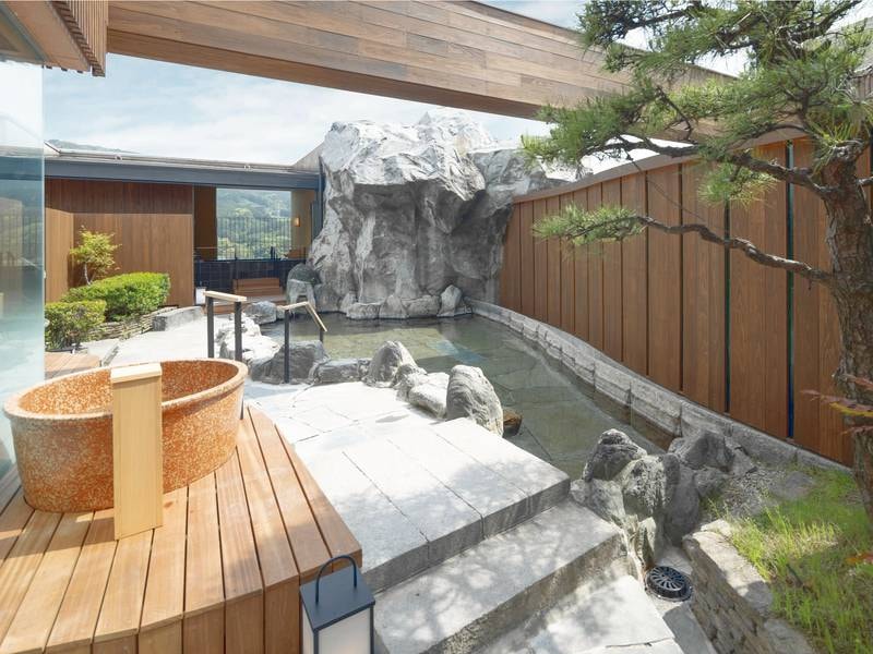 屋上にある露天風呂/例
