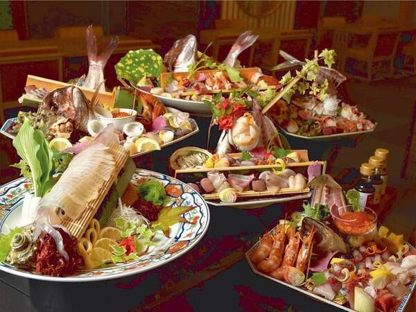 嬉野の味覚も取り入れたブッフェ/夕食イメージ