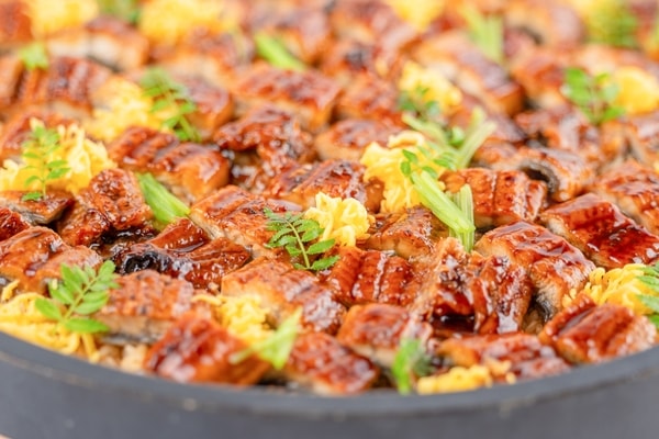 【9/1～11/30まで】『鰻の棒寿司』脂の乗った鰻を特製たれで香ばしく焼き上げ