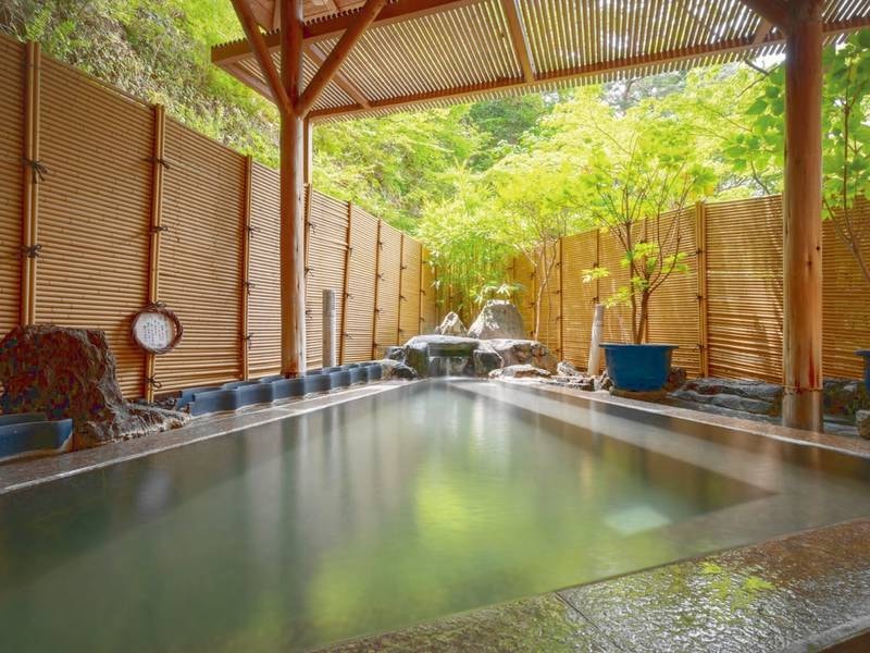 ご婦人露天風呂「湯吹」