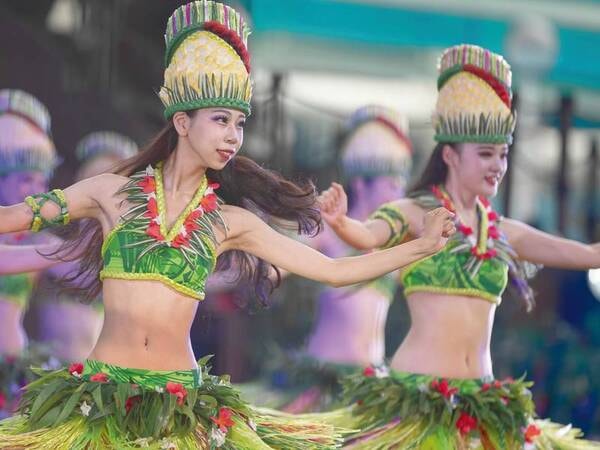 ポリネシアンサンライトカーニバル（昼の部は無料観覧席あり）