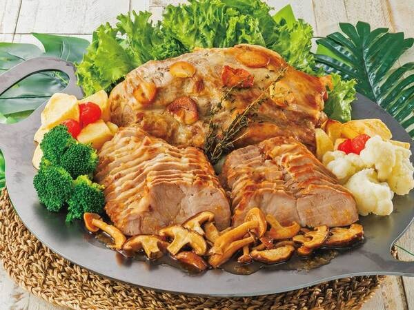 【夕食（リゾートブッフェ）／3月～5月春の一例】豚肉のローストいわき産茸の和風ソース