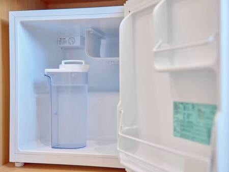 冷蔵庫にはお水が冷えています