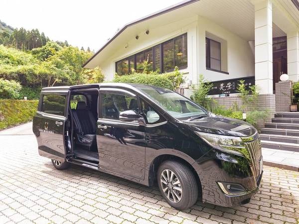 送迎車